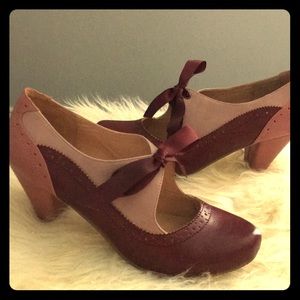 Chelsea crew Oxford leather kitten pink heels